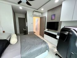 The Esparis (D18), Condominium #450738961
